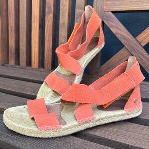 UGG suede espadrille sandals women’s size 6